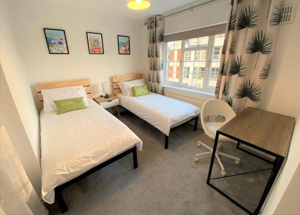 Redhill Town Centre 3 Bed House Near Gatwick Airport, Easy Commute To London Lejlighed Eksteriør billede