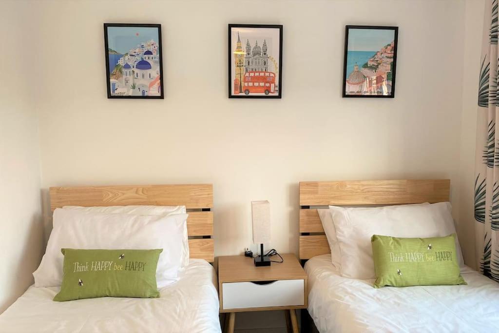 Redhill Town Centre 3 Bed House Near Gatwick Airport, Easy Commute To London Lejlighed Eksteriør billede
