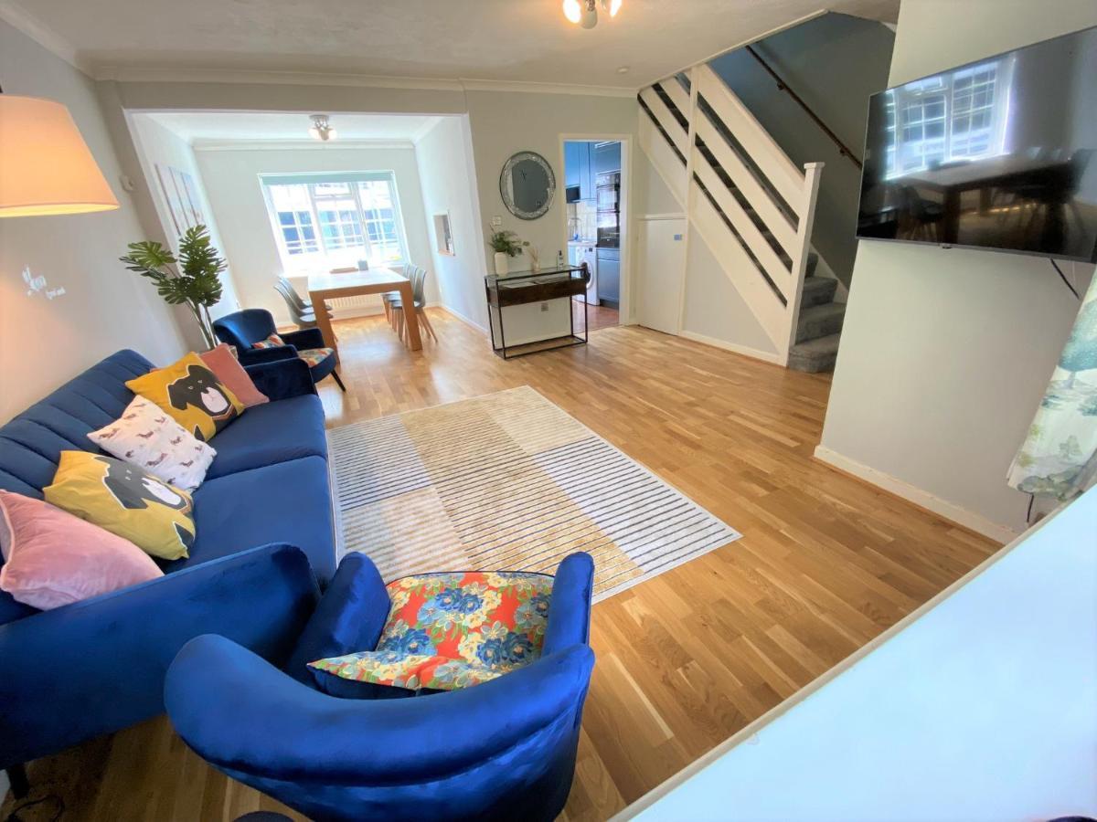 Redhill Town Centre 3 Bed House Near Gatwick Airport, Easy Commute To London Lejlighed Eksteriør billede